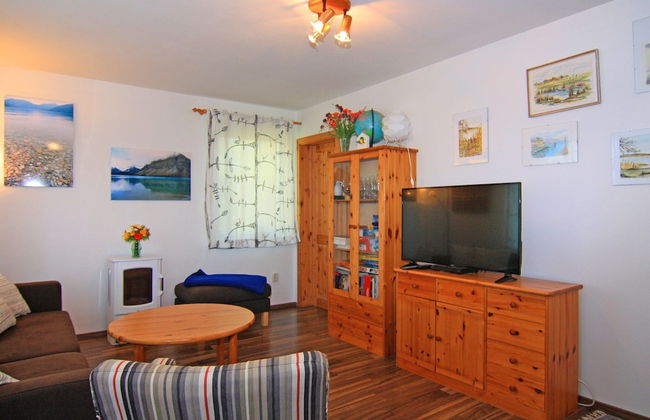 Bungalow am See mit Ruderboot in Klein Labenz - Photo 7