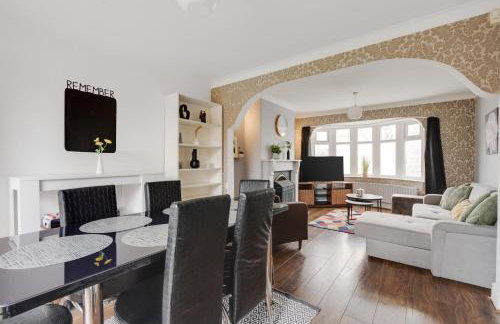 Elegant 3-Bedroom Manchester Retreat Free Parking KeenzChillz - Foto 14