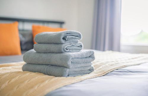 Cambridge North 3 Bedroom Family Home, Spacious Garden, BBQ & Parking - Foto 10