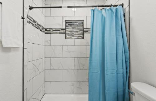 Spacious 4 Bedroom Family Retreat in the Heart of McKinney, TX - Foto 33