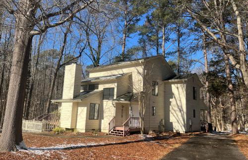 Spacious 2 bedroom house close to UNC - Foto 1