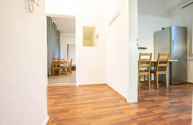 Spacious House - Photo 40