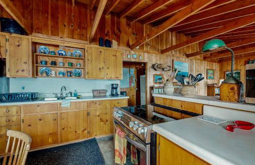 2BR Lakefront Cabin with Fireplace, Lake Views, Dock - Foto 12