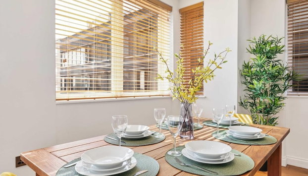 Seaview Heights - two Bedroom two Bathroom Loft Style Apartment Direct Distant sea Views - Fast Wifi - Foto 4, Habitación