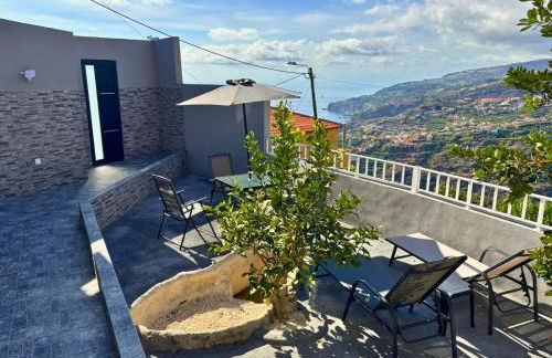 Ninho's Sea View By Sam Houses - Photo 1