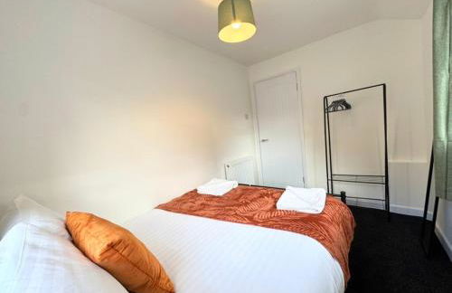 Entire 5 Bed New Home - Southampton Centre - 4BDRM - Foto 2