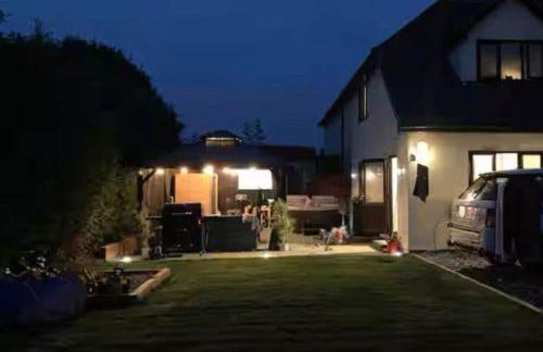 Pet Friendly Home in Chelmsford-Hot Tub-Sleeps 6 - Foto 24
