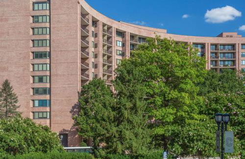 Executive Suite at National Landing - 1BR, Metro, Gym, Pool, Sauna, 2 Queen Beds - Foto 29