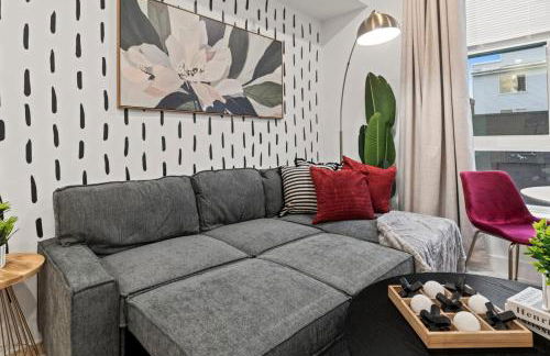 Charming LUXE 1BR, Free Parking, Kitchen and Laundry - Foto 14