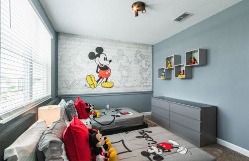 Beautiful and Spacious 5 Bed Pool Home home - Foto 27