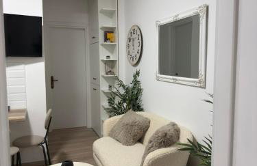 Julies Homes - Photo 8