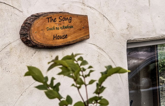 The Song House - Photo 10