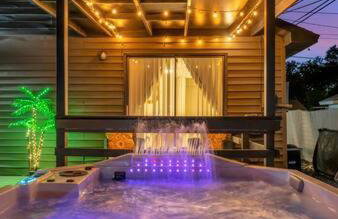 Family Fun & Backyard Oasis Hot Tub Games & BBQ - Foto 47