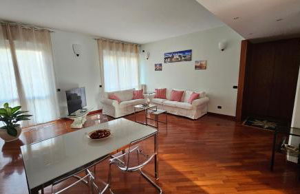 South Milan Family & Business home - Photo 3