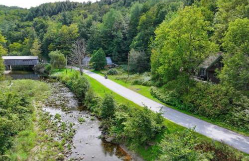 Tubing, Hiking and Jay Peak fun at the Cliff House - Foto 27