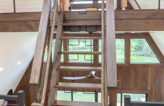 TreeTops Ayframe, Supersized AFrame on the River with Hot Tub - Foto 54