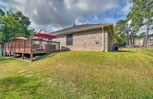 Cozy Family Retreat - 10 Mi to Lake and Trails! - Foto 27