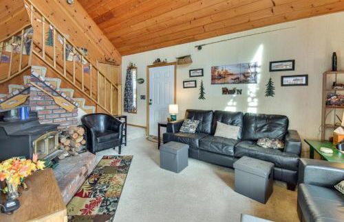 Deck and Wooded Views 5-Acre Auberry Retreat! - Foto 4