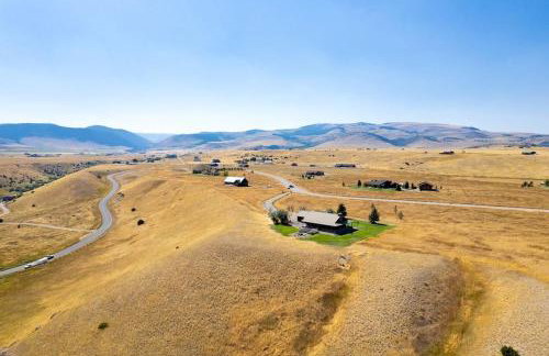 Intimate Off-Grid Cabin with Fire Pit and Mountain Views in Montana - Foto 58