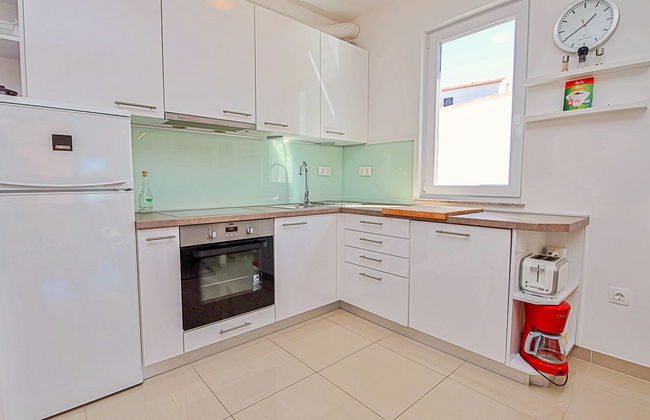 Claudia 1 - Photo 19