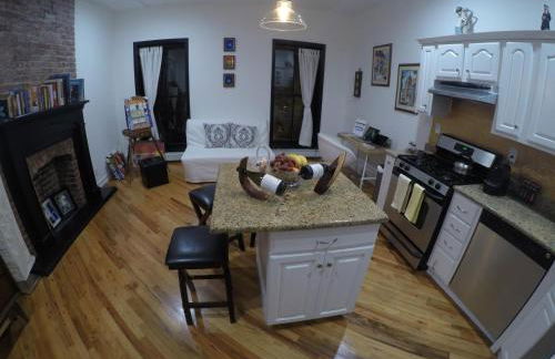 Historic 1869 Brownstone 15 min to NYC downtown - Foto 24