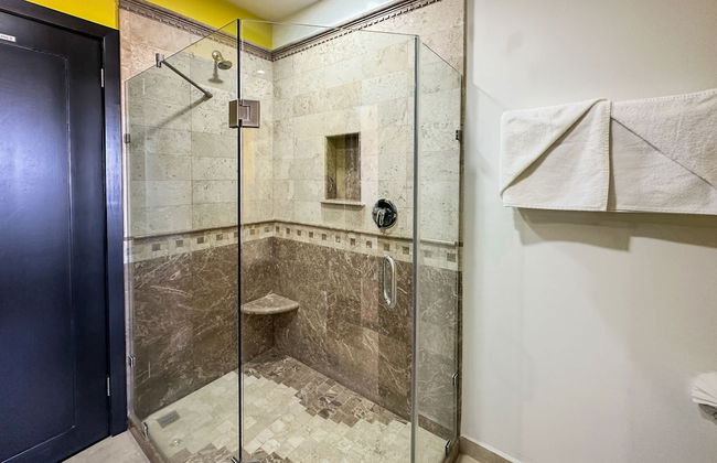 2BR Sunset Escape for Families - Foto 26