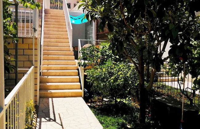 Insideout Apartment - Photo 33