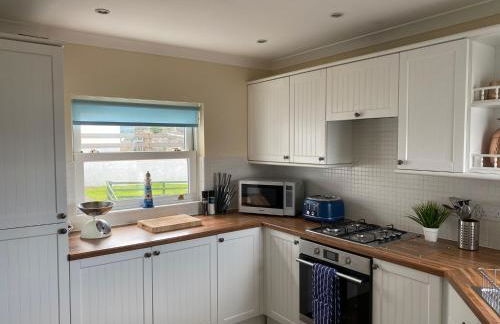 Extended Fishermans cottage with stunning sea views - Foto 23