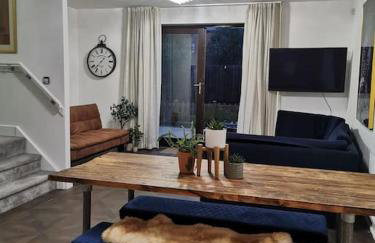 Riverside Cockatoo's Cottage Charming 3 Bed Retreat for up to 10 Guests - Foto 9