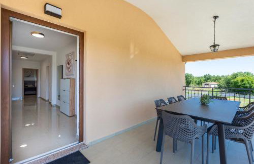 Luxurious new apartment with pool - Foto 24