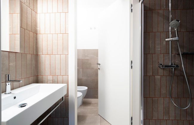 Alkamuri Posh Hotel Spa - 102 Suite Deluxe - Photo 9