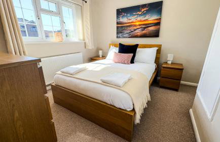 The Canal House 2BR Central Garden Parking - Photo 19