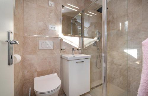 Mediterranean terrace apartment with Bikes & SUP - Photo 33