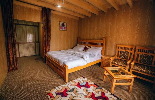 Gulbast House - Photo 9