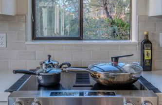 Lakefront Villa with 180 degree view private dock and boats - Foto 35