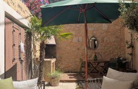 Charming & medieval village house completely renovated with great exterior and views - Foto 10