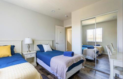 Cheerful 5BR house with parking near USC - Photo 34