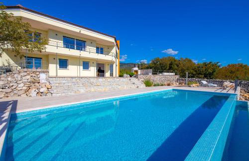 Luxury Villa Oštro with pool & Krk bridge view - Photo 67