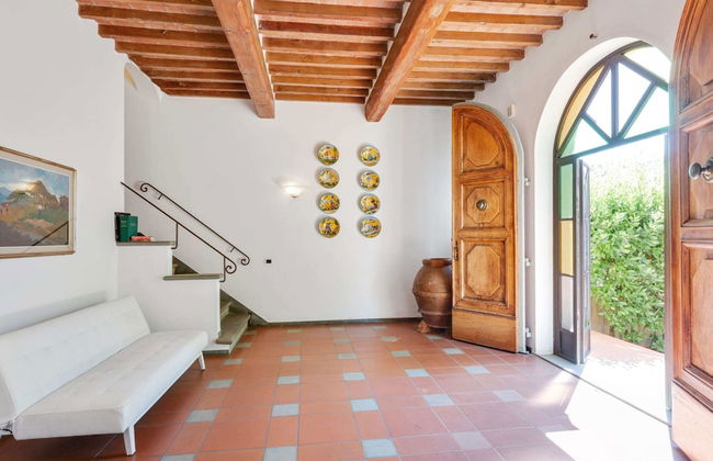 Empoli Villa With Private Pool - Photo 4
