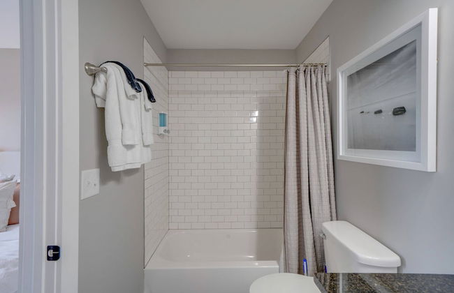 East Farmhouse - Photo 34