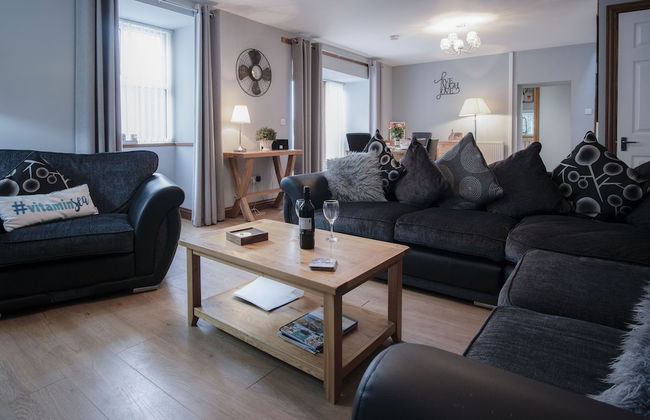 Rose Coach House - 3 Bedroom Cottage - Pendine - Foto 40