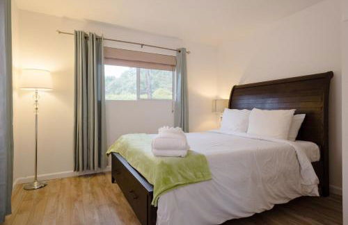 Charming Sonoma Cottage 2BD and 2BA Close to Plaza - Foto 25