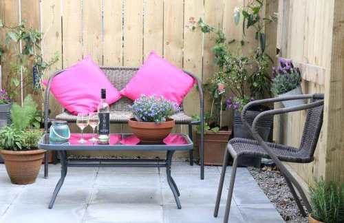 The Studio with Terrace and EV point - Photo 13