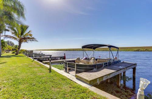 Lake Okeechobee Dockside Cabin with Pool Access - Foto 25