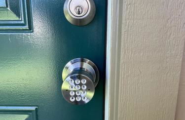 Beachside Modern Wellness Villa with Spacious Patio - Photo 23