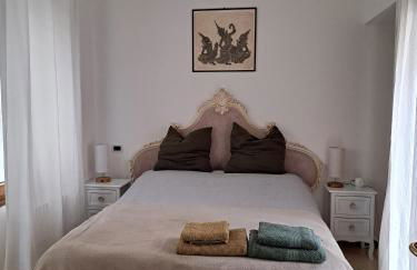 Angolo di pace a pochi passi dal centro e dal mare - Photo 3