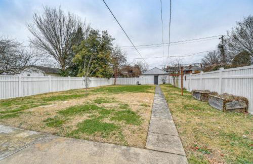 Walk to Marshall University Home with Private Yard! - Foto 4