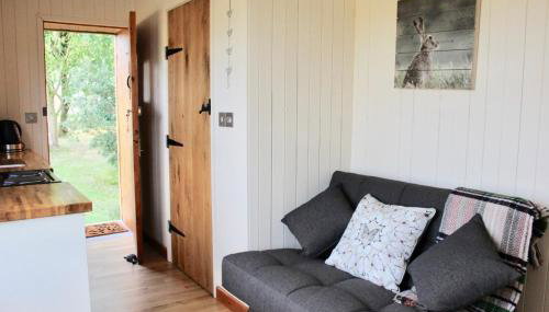 Hare's Hut - Photo 3