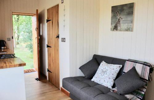 Hare's Hut - Photo 3