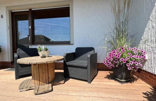 Ferienwohnung Terrasse Parkplatz WallBox Nürburgring - Foto 12